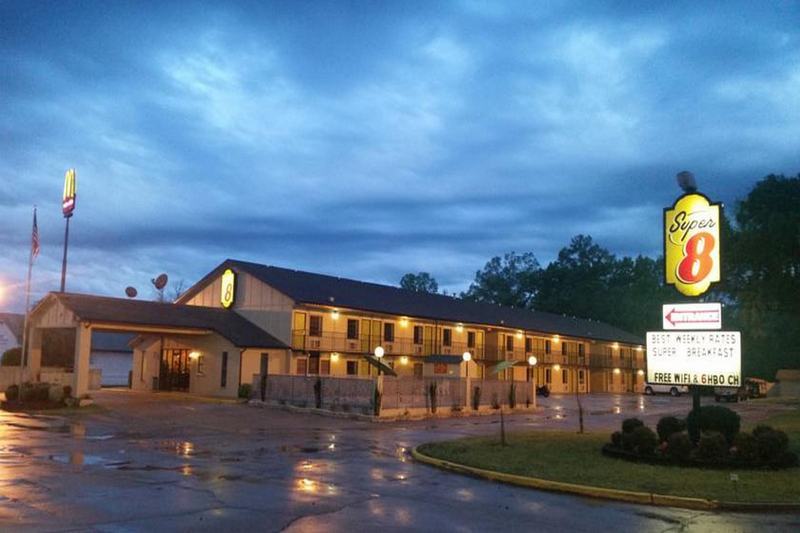 Super 8 By Wyndham Clarksville Ar Экстерьер фото
