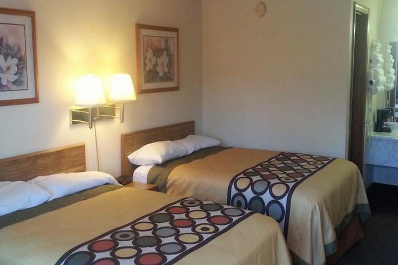 Super 8 By Wyndham Clarksville Ar Экстерьер фото