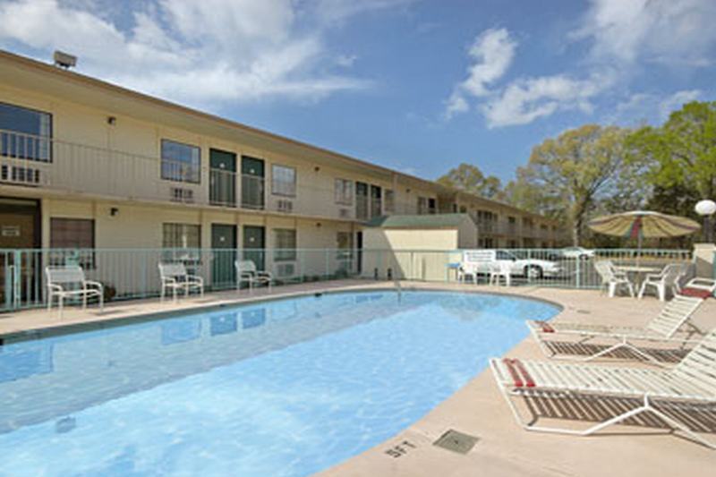 Super 8 By Wyndham Clarksville Ar Экстерьер фото